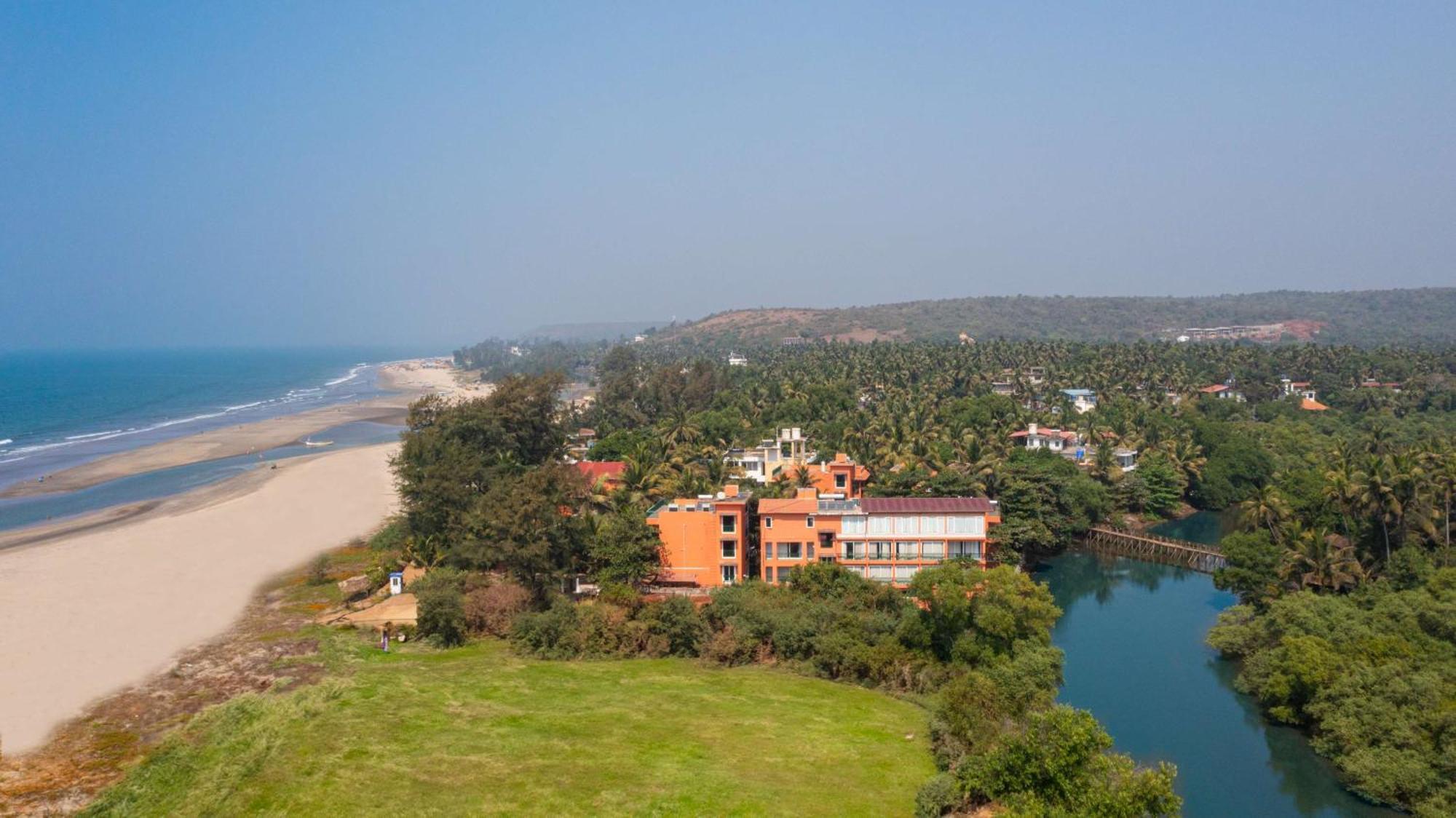 Mandrem Beach Resort, A Member Of Radisson Individuals Retreat Eksteriør billede