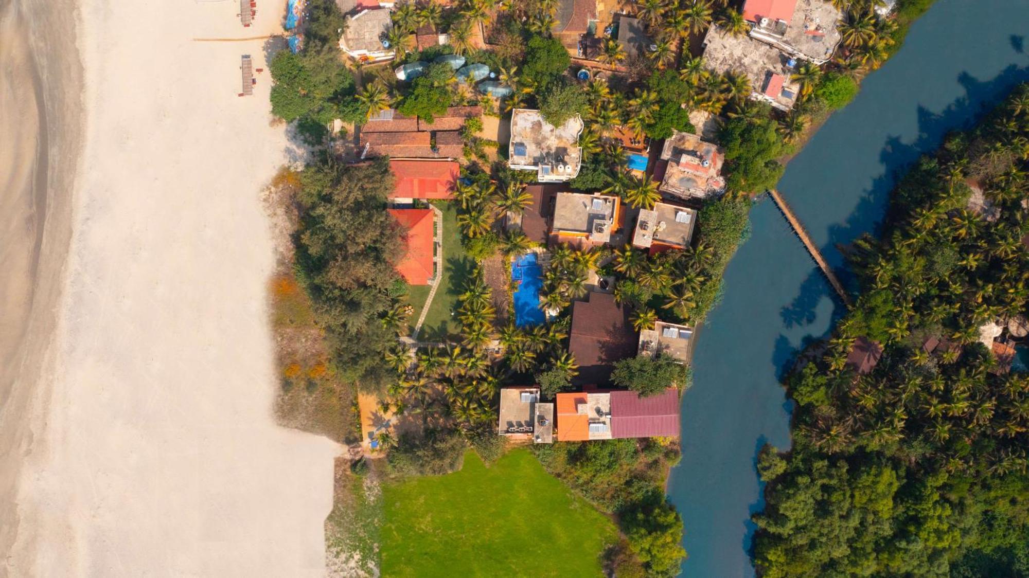 Mandrem Beach Resort, A Member Of Radisson Individuals Retreat Eksteriør billede