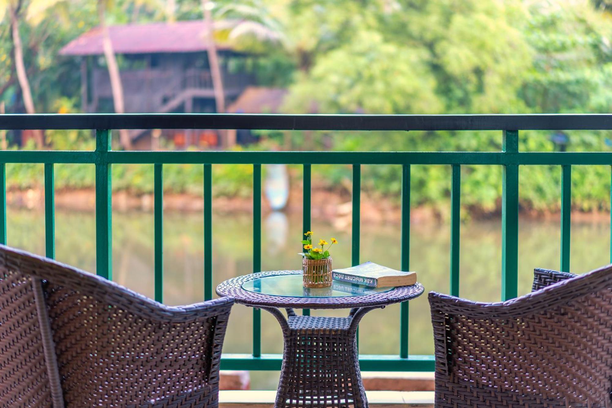 Mandrem Beach Resort, A Member Of Radisson Individuals Retreat Eksteriør billede