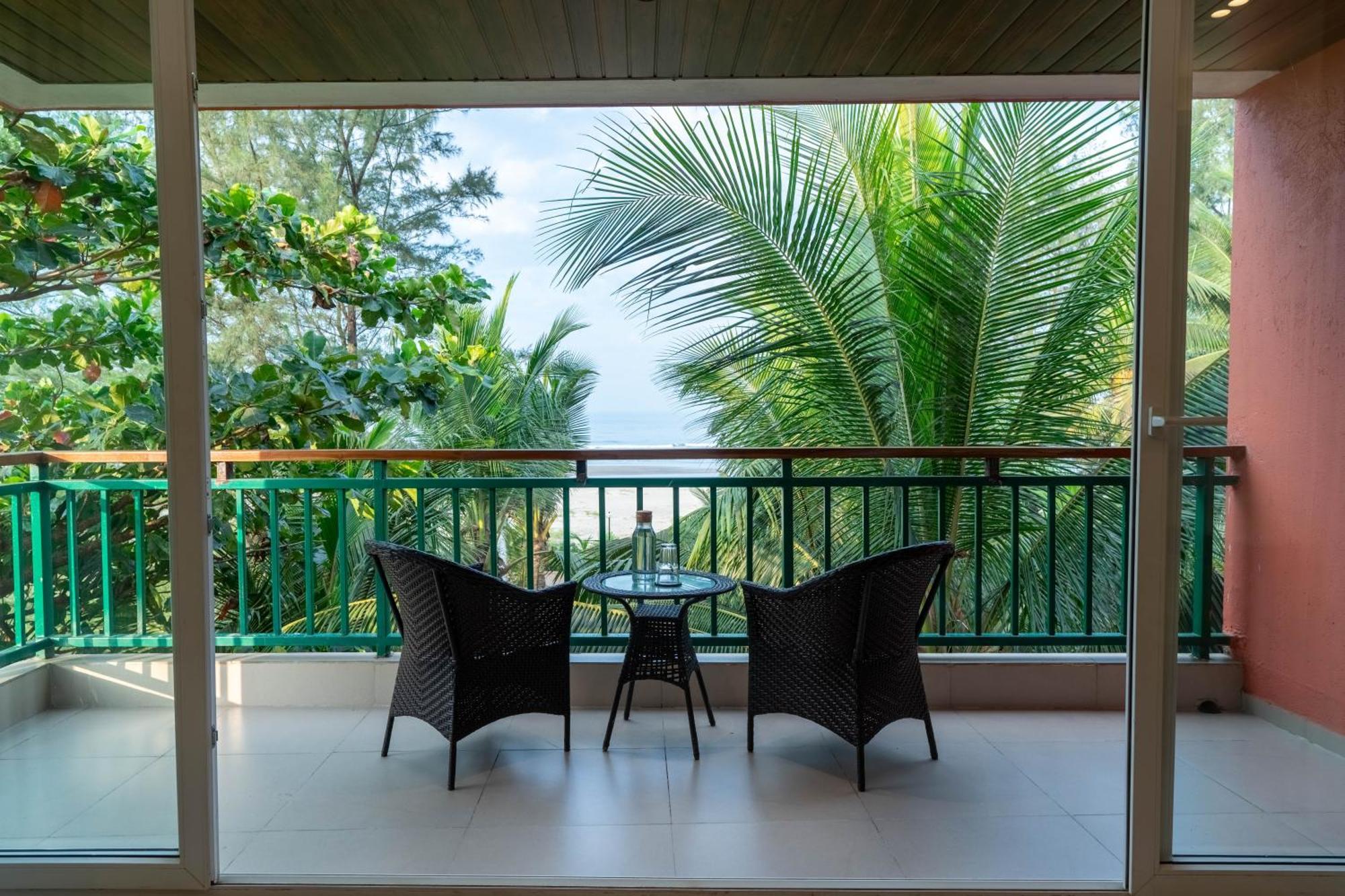 Mandrem Beach Resort, A Member Of Radisson Individuals Retreat Eksteriør billede