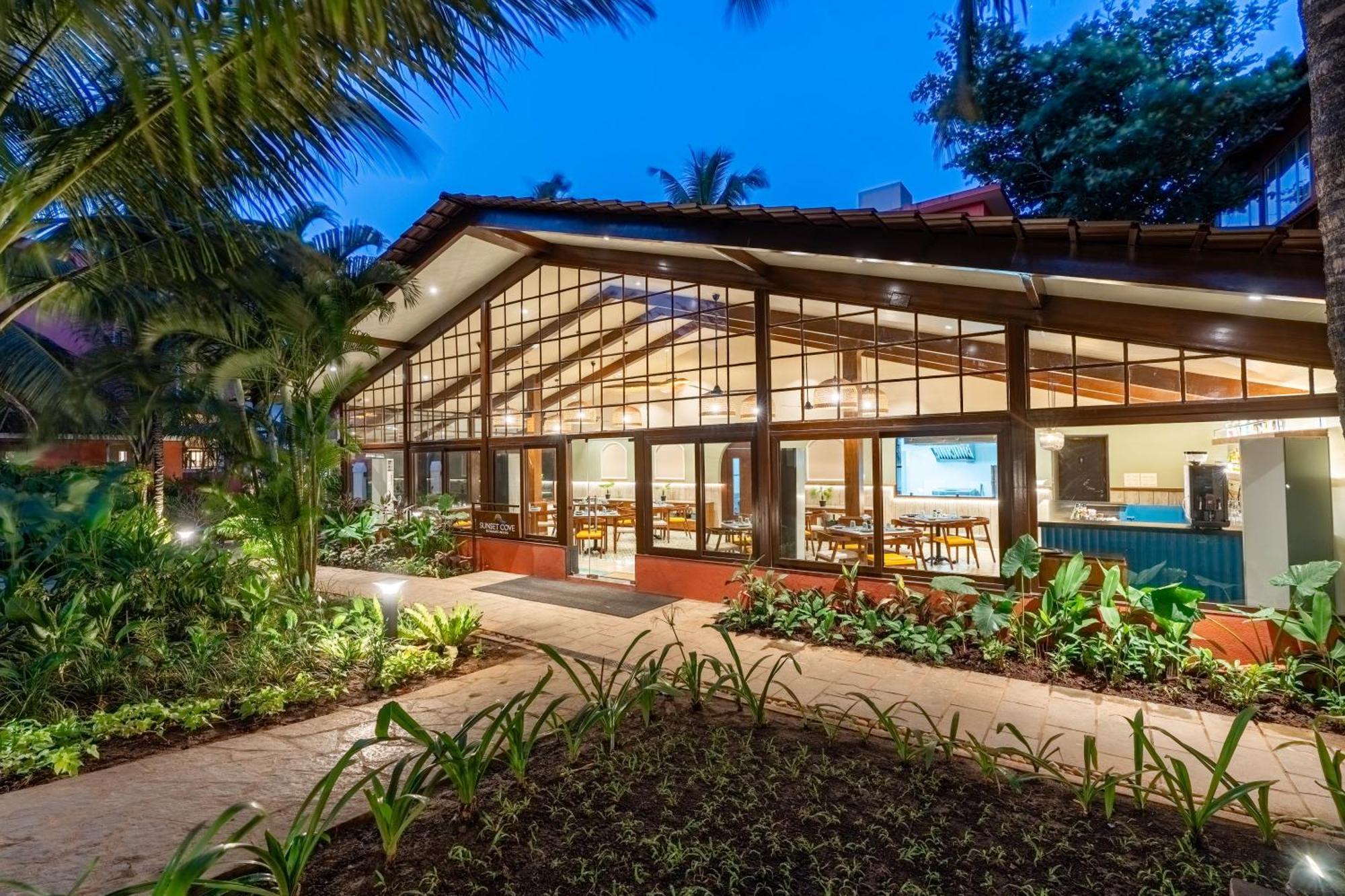Mandrem Beach Resort, A Member Of Radisson Individuals Retreat Eksteriør billede