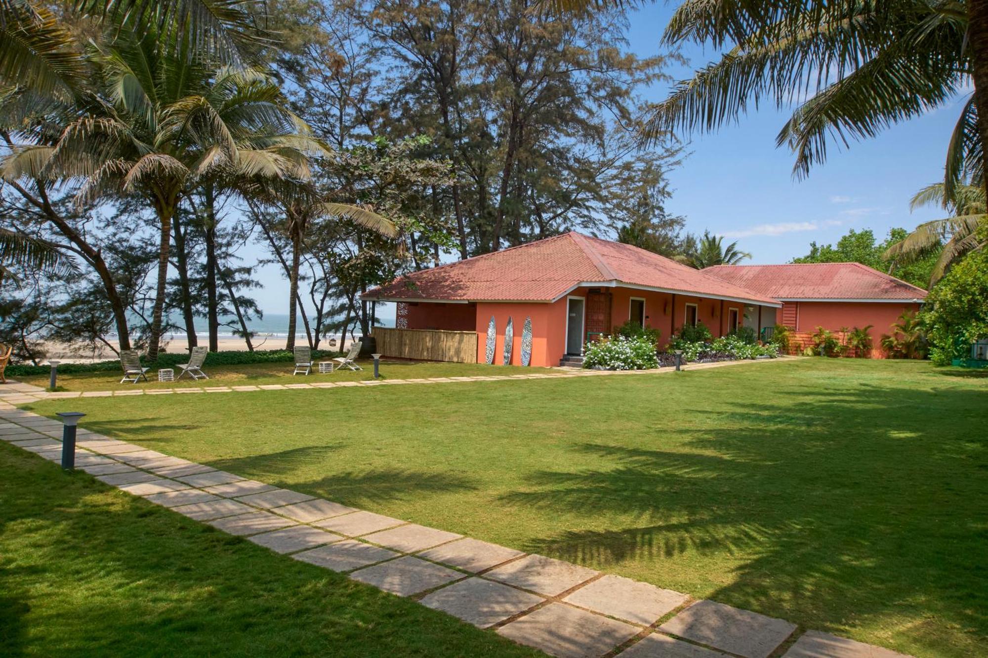 Mandrem Beach Resort, A Member Of Radisson Individuals Retreat Eksteriør billede