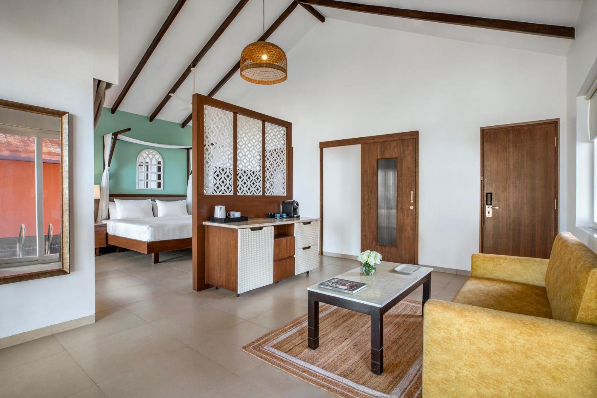 Mandrem Beach Resort, A Member Of Radisson Individuals Retreat Eksteriør billede